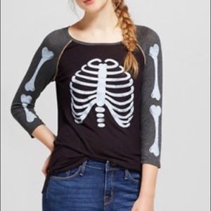 Skeleton tee